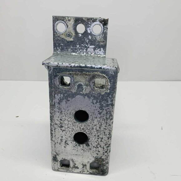 04-10 BMW X3 E83 FRONT BUMPER REINFORCEMENT LEFT DRIVER SIDE BRACKET MOUNT OEM - Picture 7 of 11